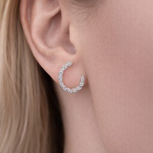 markiz tas dizilimli yarim halka pirlanta kupe modeli