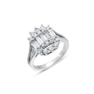 1.25 karat baget pırlanta yüzük üçlü baget taşlı ve yuvarlak pırlanta çevreli model