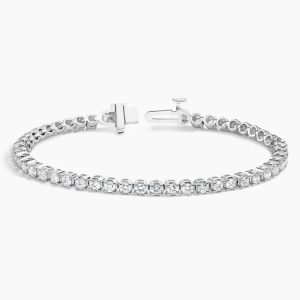 açık kilit yapısı görülen beyaz altın 3 karat pırlanta suyolu bileklik