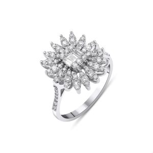 0.60 karat baget pırlanta yüzük çiçek form markiz ve yuvarlak taş detaylı