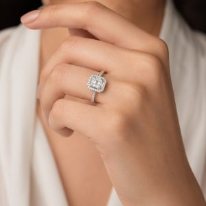 baget pırlanta yüzük elde görünüm minimal ve şık tasarım kadın yüzük