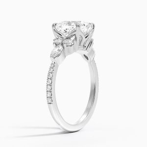 cushion kesim pırlanta yüzük beyaz altın yüksek montür yan açı detay