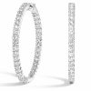 beyaz altın 3 karat içi dışı taşlı büyük pırlanta halka küpe yuvarlak kesim taşlı