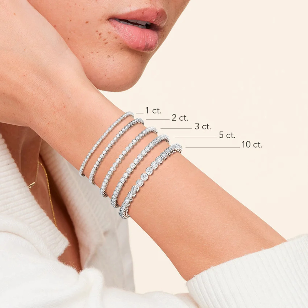 1 ct, 2 ct, 3 ct, 5 ct ve 10 ct pırlanta suyolu bilekliklerin bilekte görünüm karşılaştırması