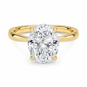 2.50 karat oval kesim tektaş pırlanta yüzüğün sarı altın ön görünümü