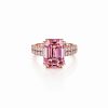vintage detaylı pembe taşlı rose altın yüzük ve çift sıra yan taşlı tasarım